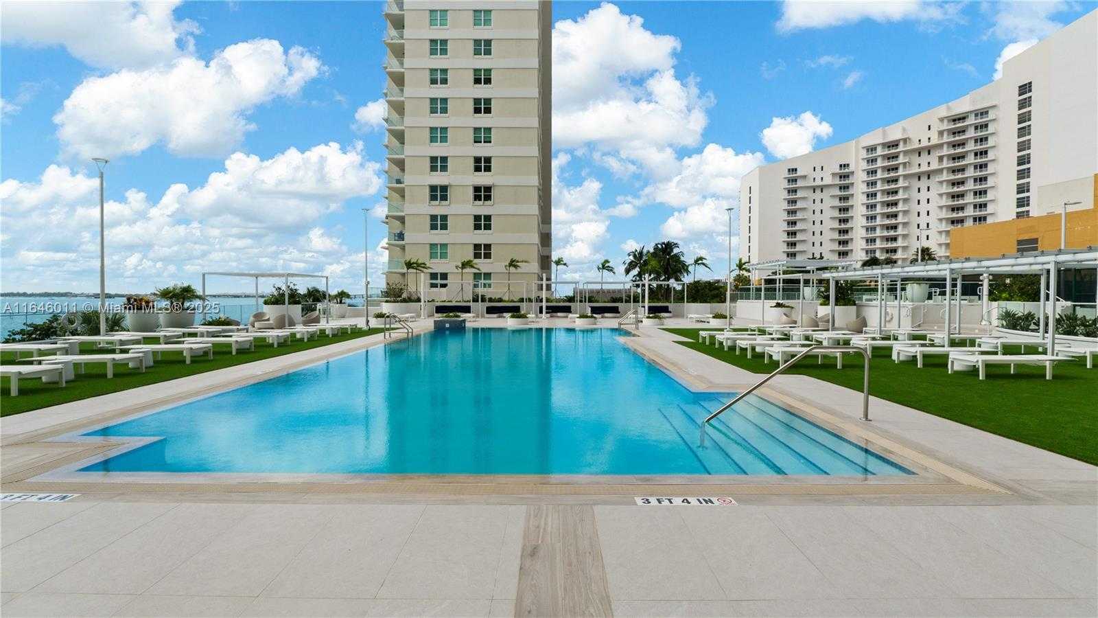 Small Image of 770 CLAUGHTON ISLAND DR #711, Miami Number 22