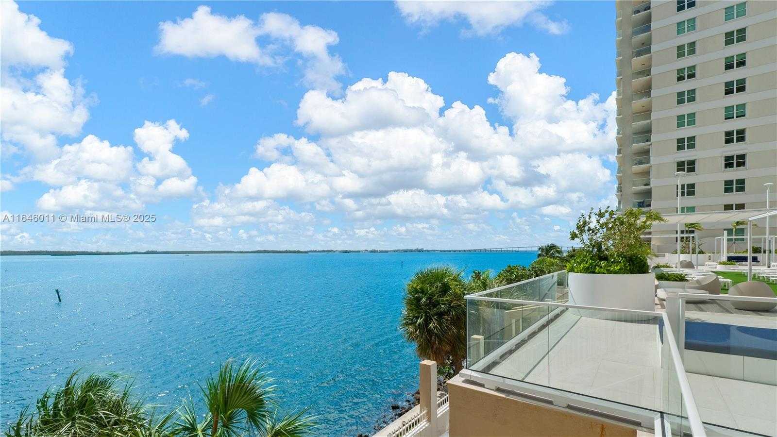Small Image of 770 CLAUGHTON ISLAND DR #711, Miami Number 30