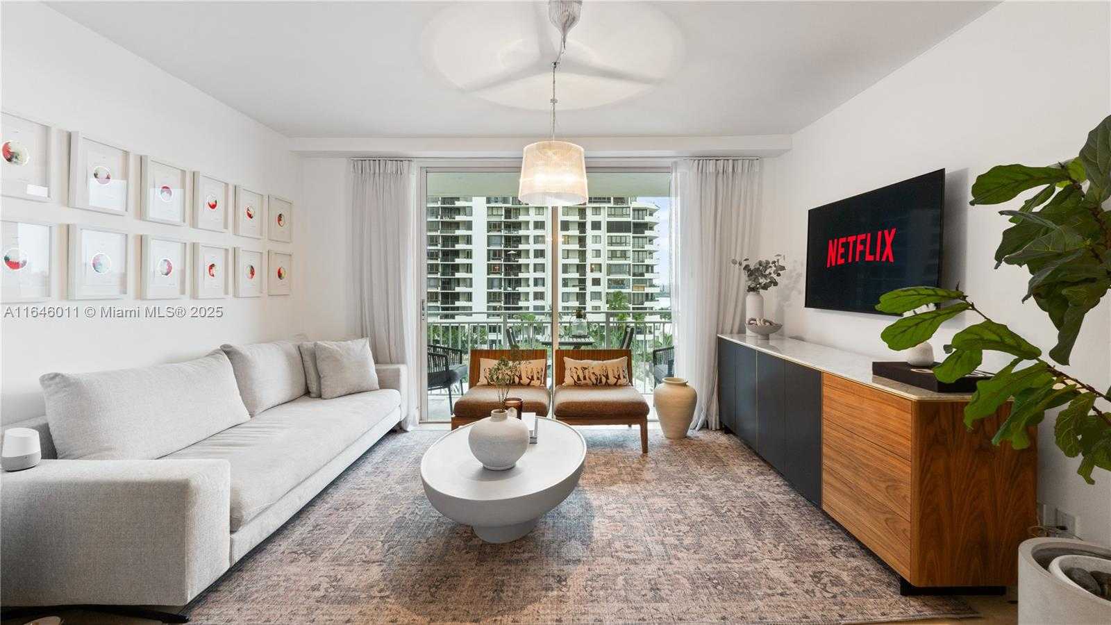 Small Image of 770 CLAUGHTON ISLAND DR #711, Miami Number 31