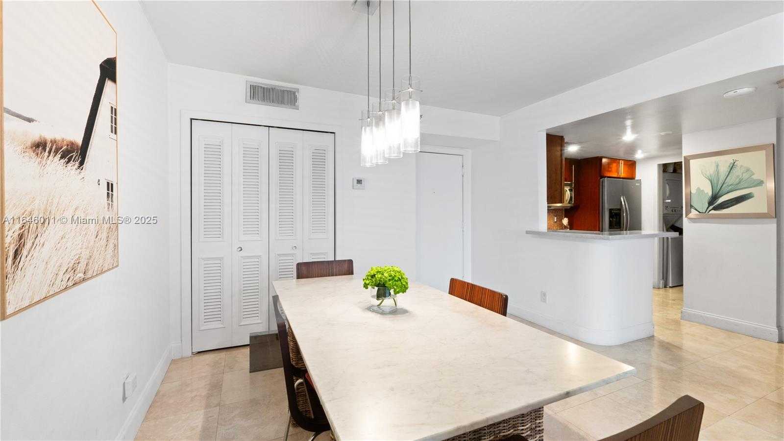 Small Image of 770 CLAUGHTON ISLAND DR #711, Miami Number 36