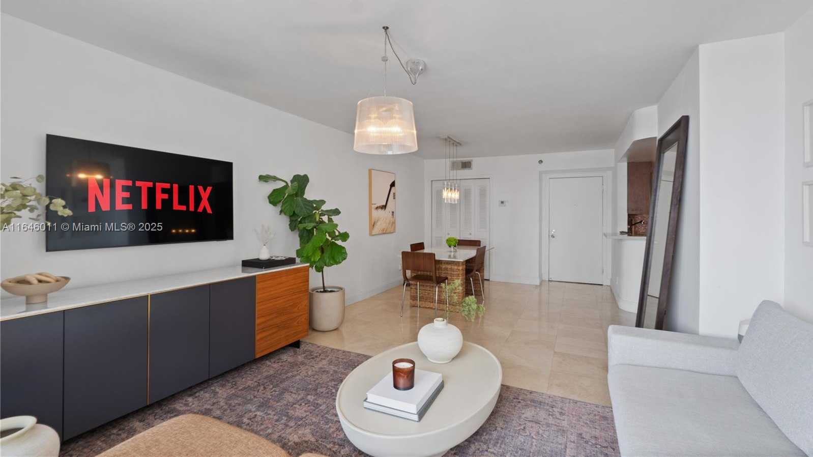 Small Image of 770 CLAUGHTON ISLAND DR #711, Miami Number 4