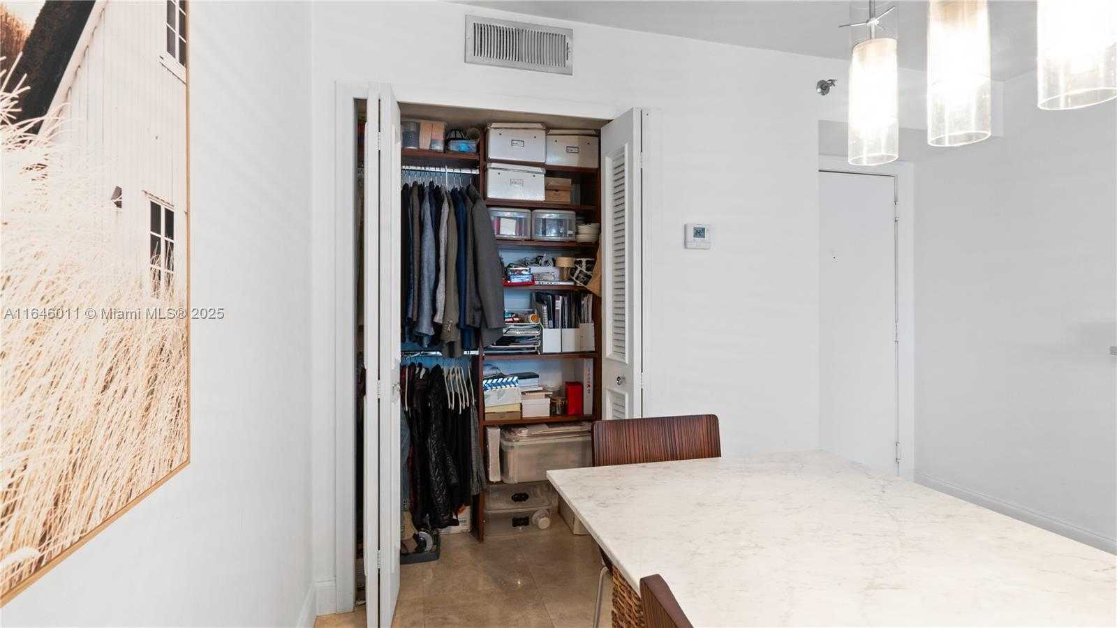 Small Image of 770 CLAUGHTON ISLAND DR #711, Miami Number 44