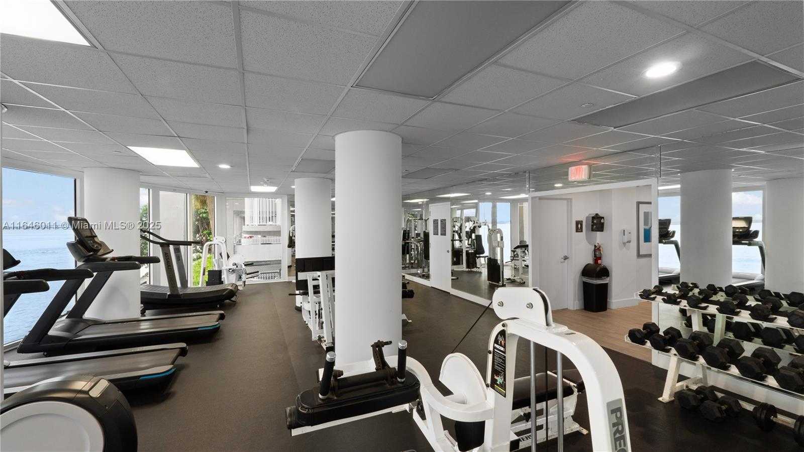 Small Image of 770 CLAUGHTON ISLAND DR #711, Miami Number 47