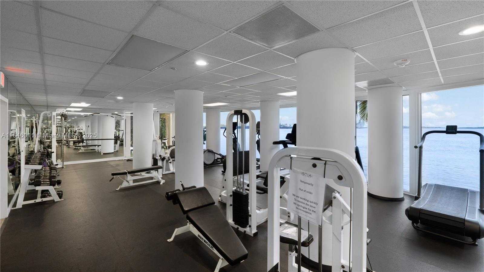 Small Image of 770 CLAUGHTON ISLAND DR #711, Miami Number 48