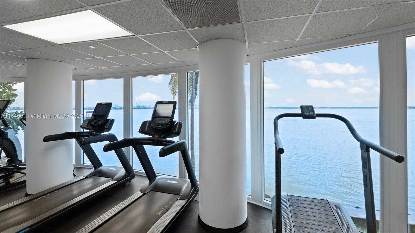 Small Image of 770 CLAUGHTON ISLAND DR #711, Miami Number 49