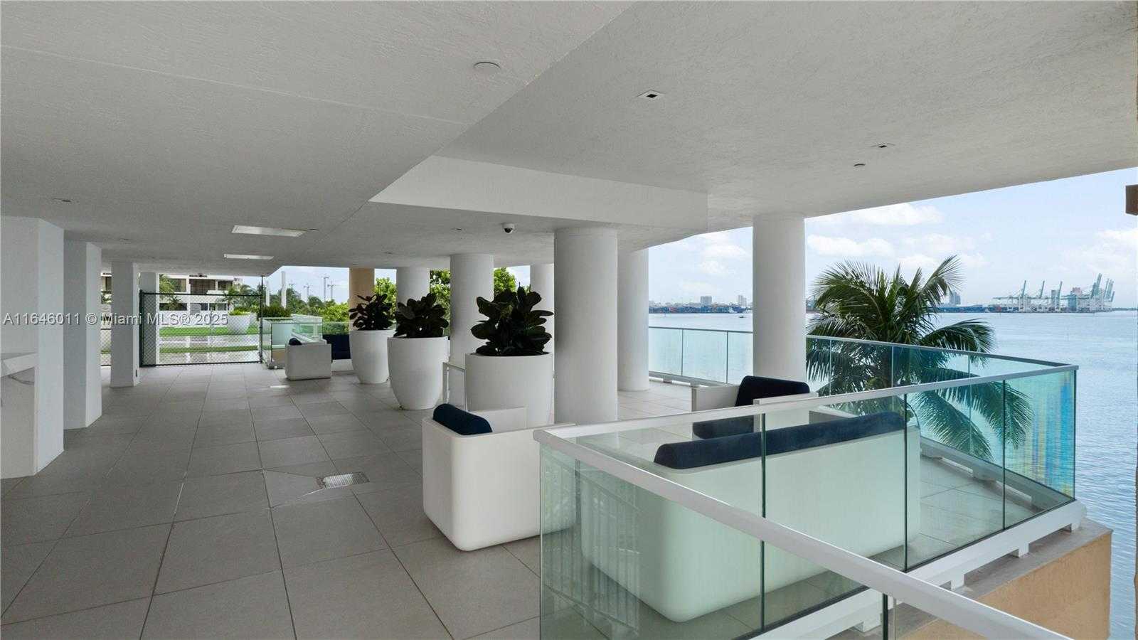 Small Image of 770 CLAUGHTON ISLAND DR #711, Miami Number 53