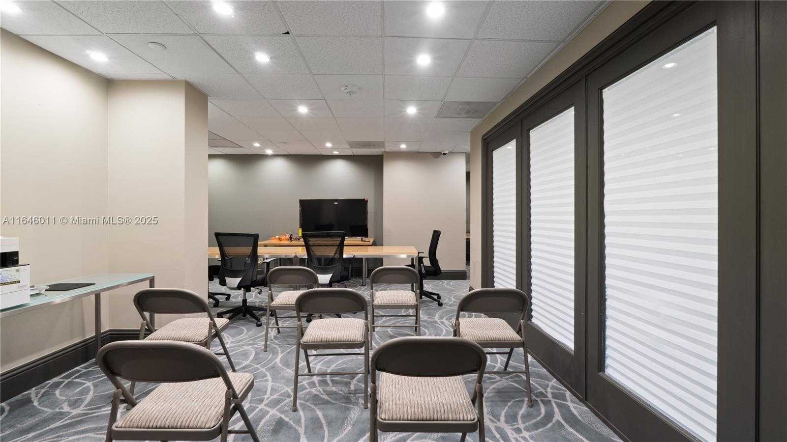 Small Image of 770 CLAUGHTON ISLAND DR #711, Miami Number 55