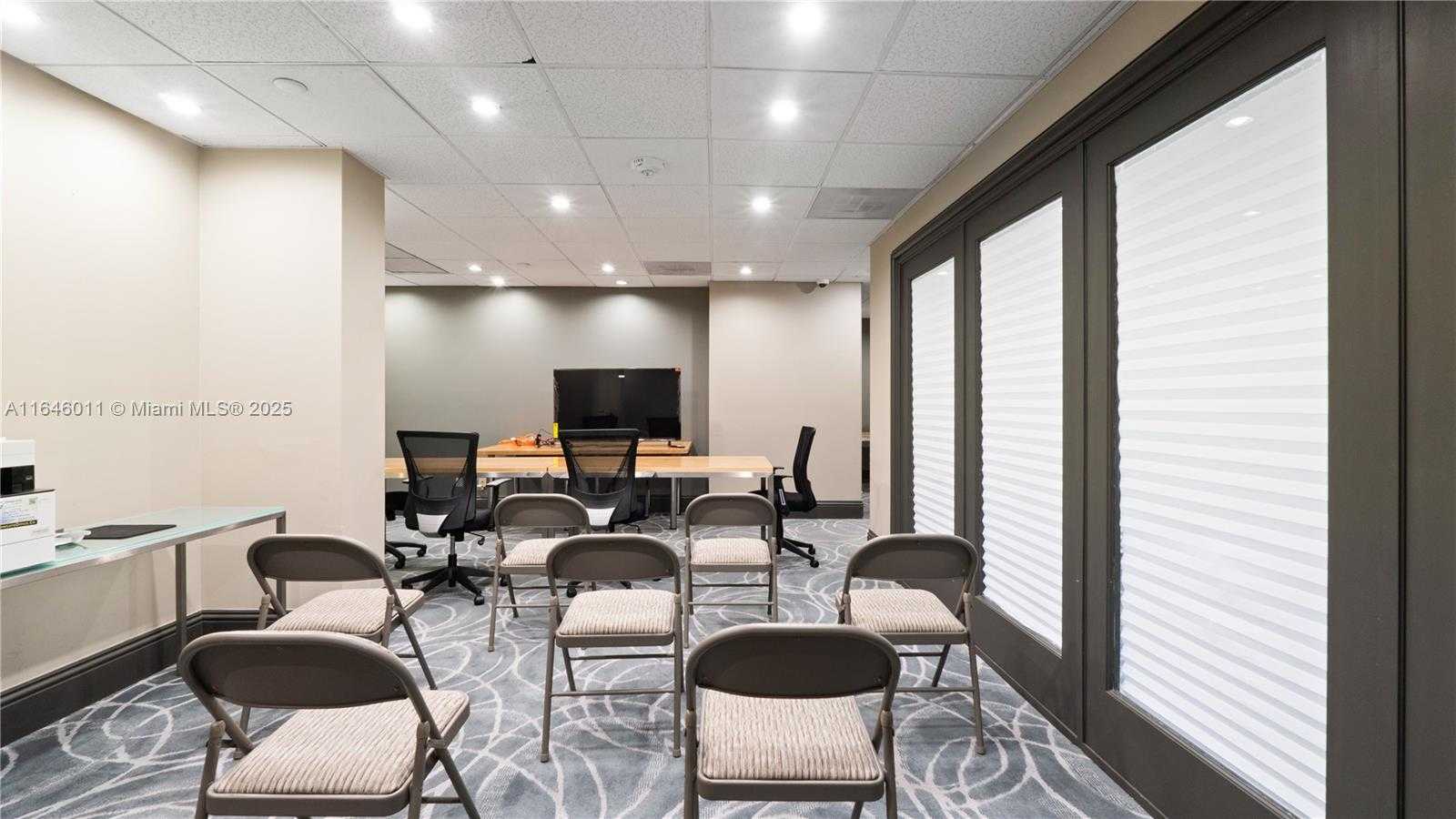 Small Image of 770 CLAUGHTON ISLAND DR #711, Miami Number 56