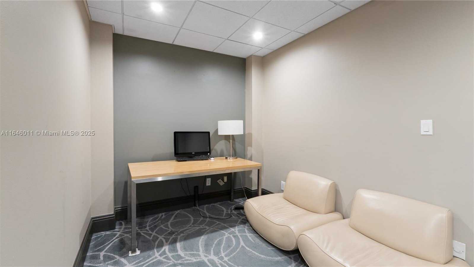 Small Image of 770 CLAUGHTON ISLAND DR #711, Miami Number 59
