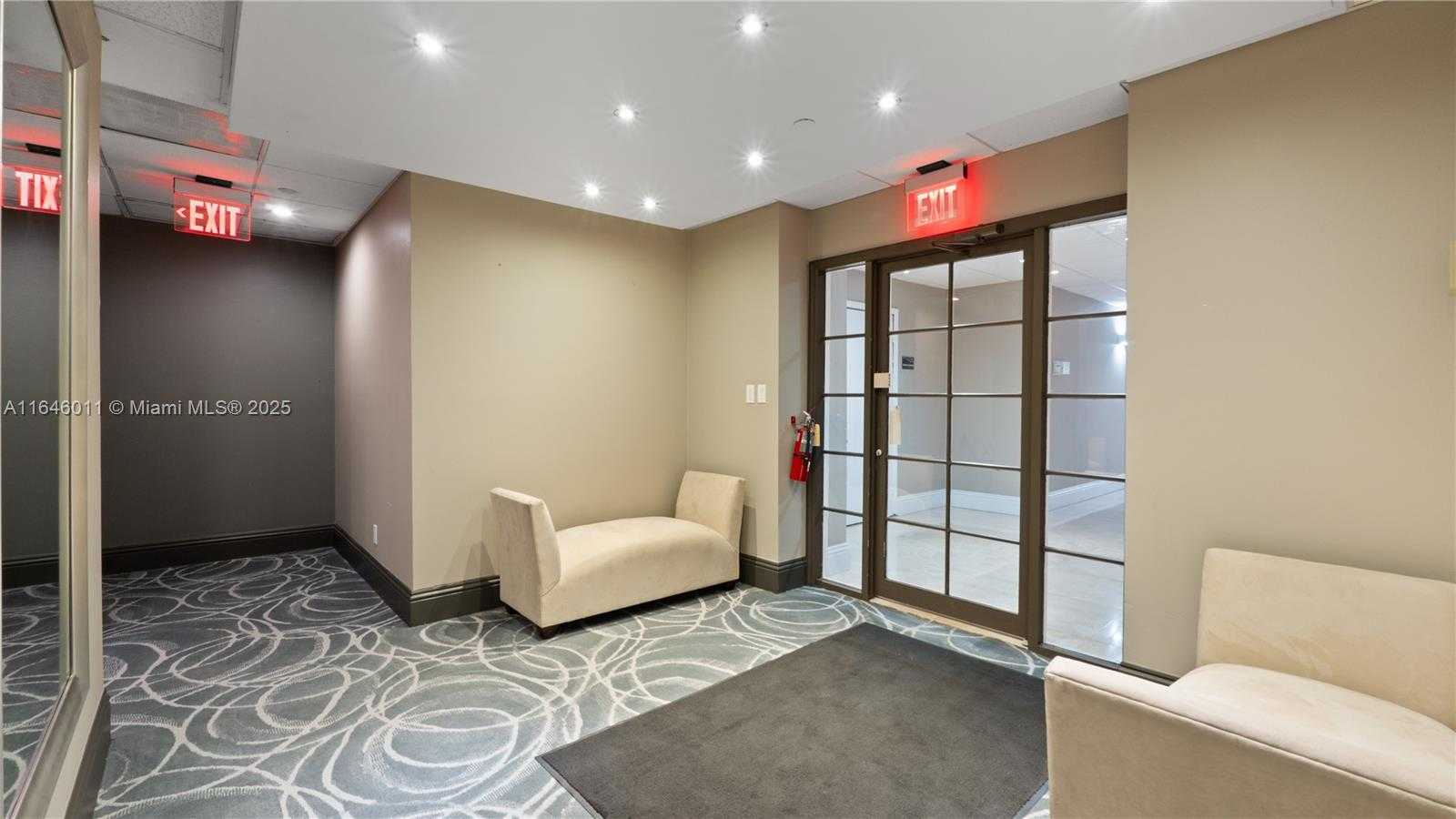 Small Image of 770 CLAUGHTON ISLAND DR #711, Miami Number 61