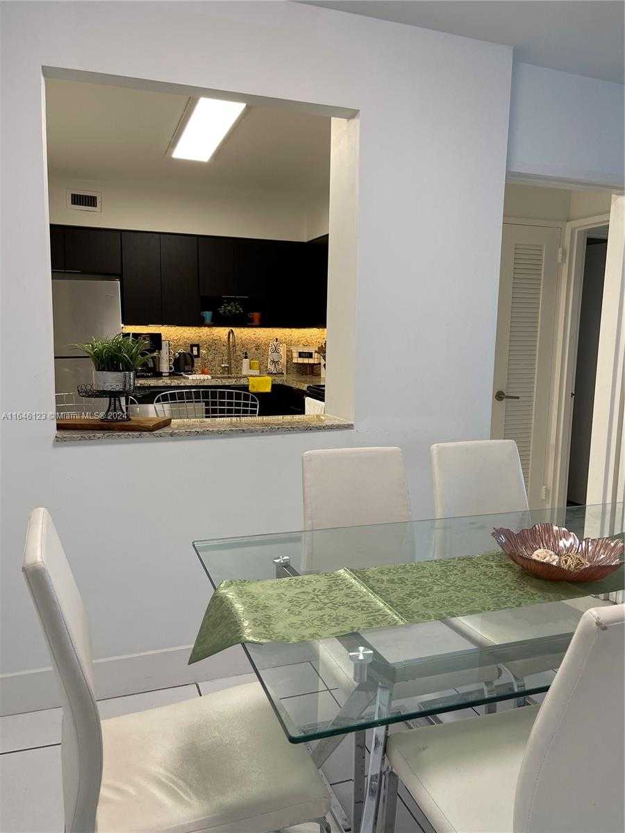 Small Image of 5151 COLLINS AVE #629, Miami Beach Number 8