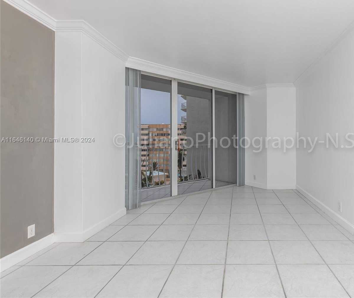 Small Image of 7601 EAST TREASURE DR #824, North Bay Village Number 23