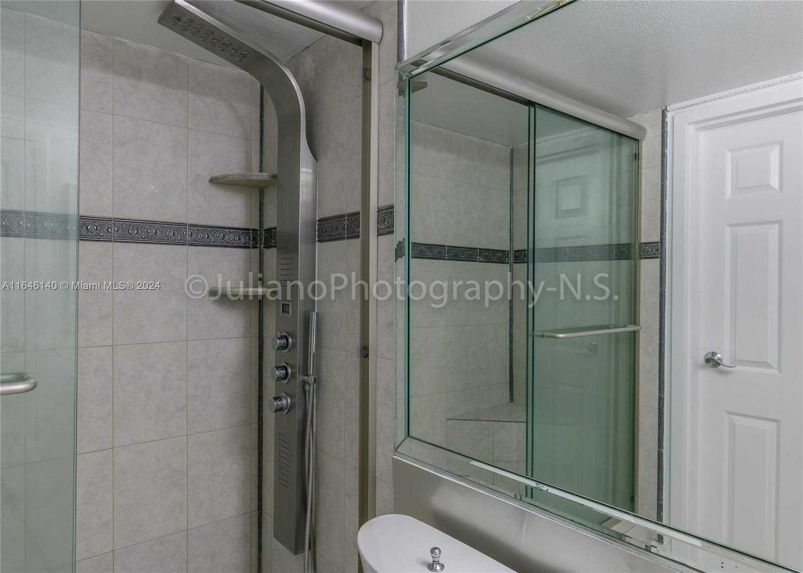Small Image of 7601 EAST TREASURE DR #824, North Bay Village Number 25