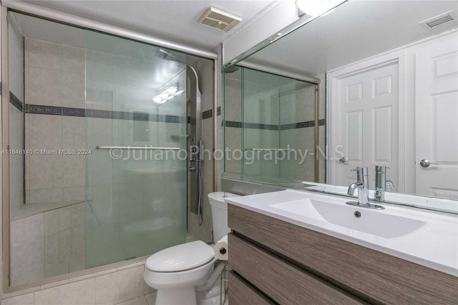 Small Image of 7601 EAST TREASURE DR #824, North Bay Village Number 26