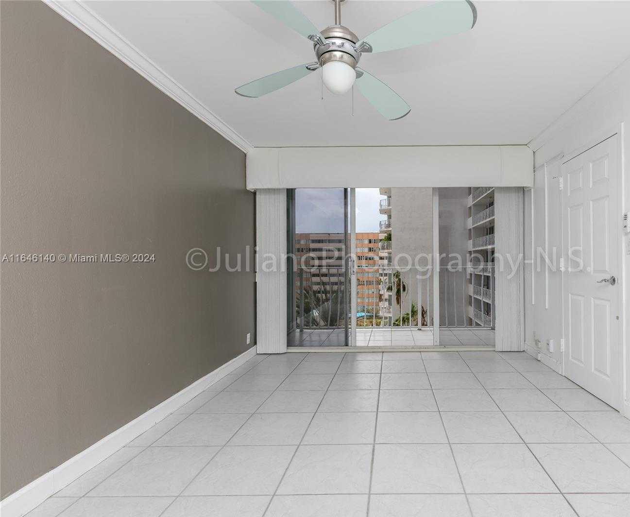 Small Image of 7601 EAST TREASURE DR #824, North Bay Village Number 27