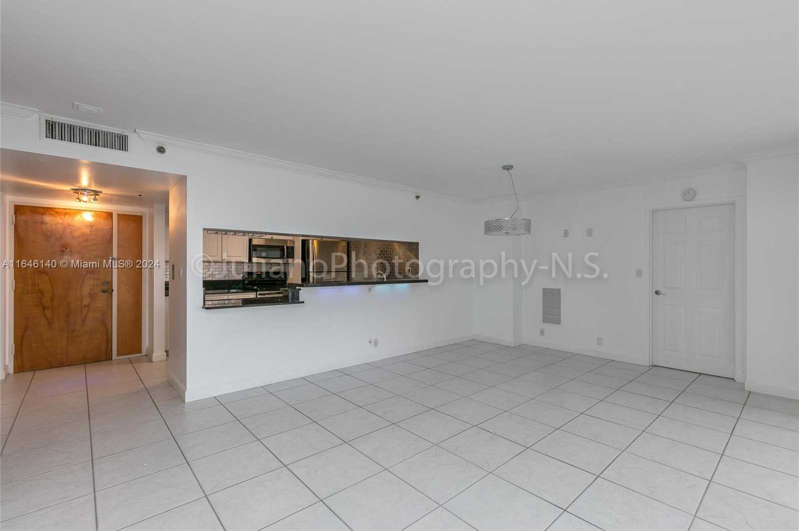 Small Image of 7601 EAST TREASURE DR #824, North Bay Village Number 4