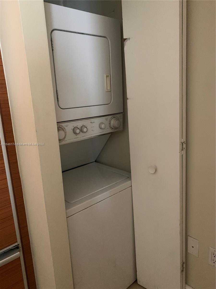 Small Image of 50 BISCAYNE BLVD #2507, Miami Number 6