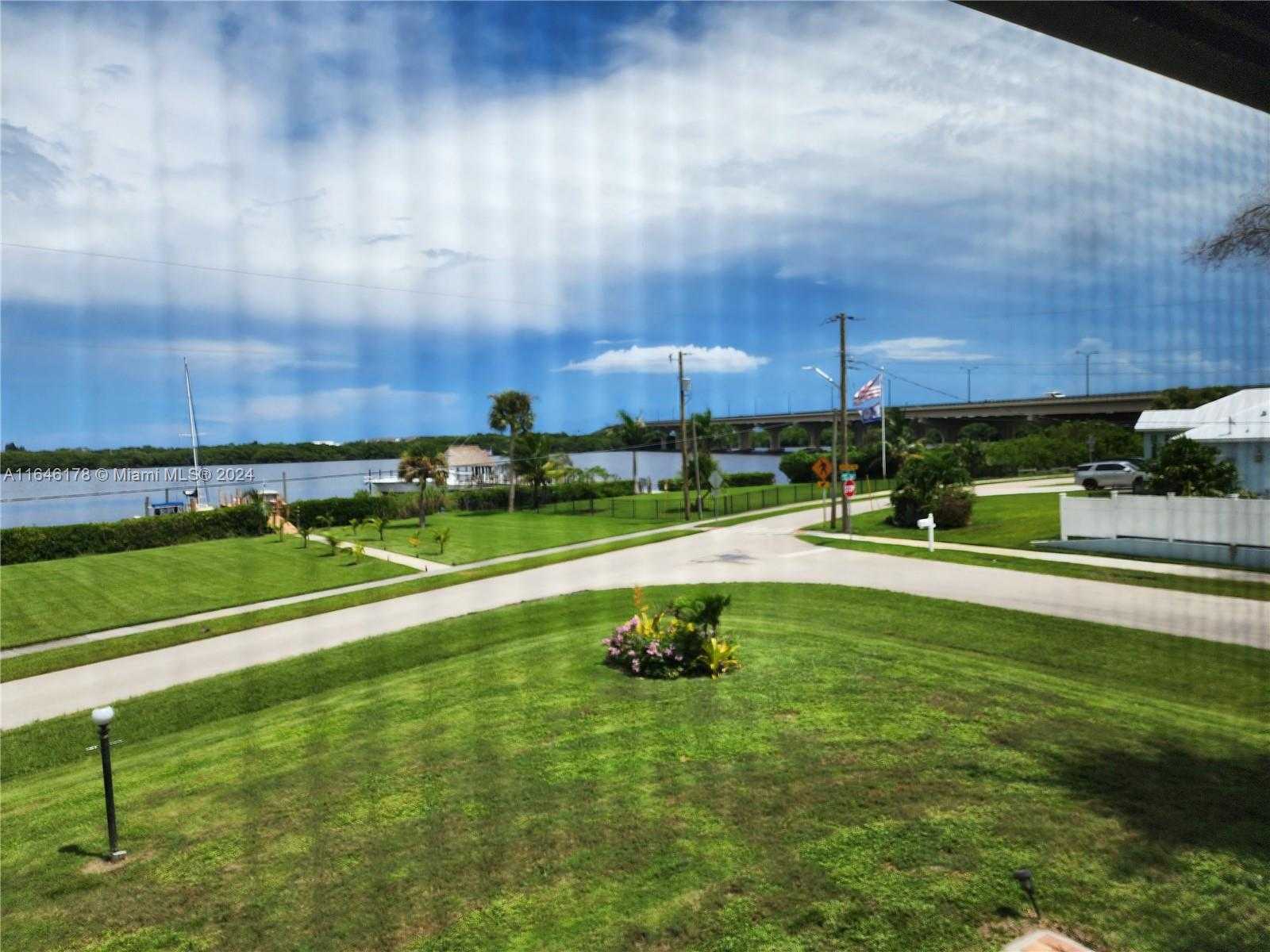 Small Image of 393 SOUTH WEST 35TH ST #393, Palm City Number 14