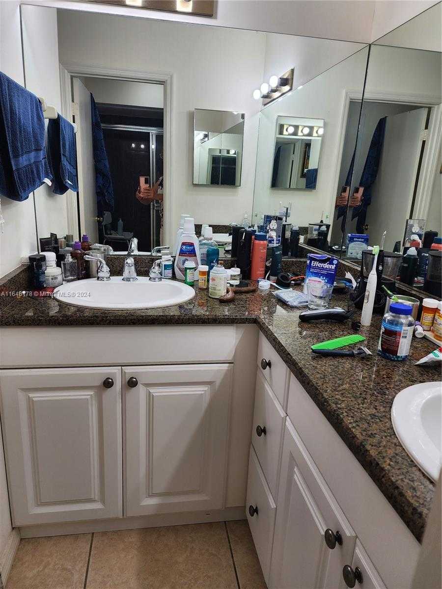 Small Image of 393 SOUTH WEST 35TH ST #393, Palm City Number 16