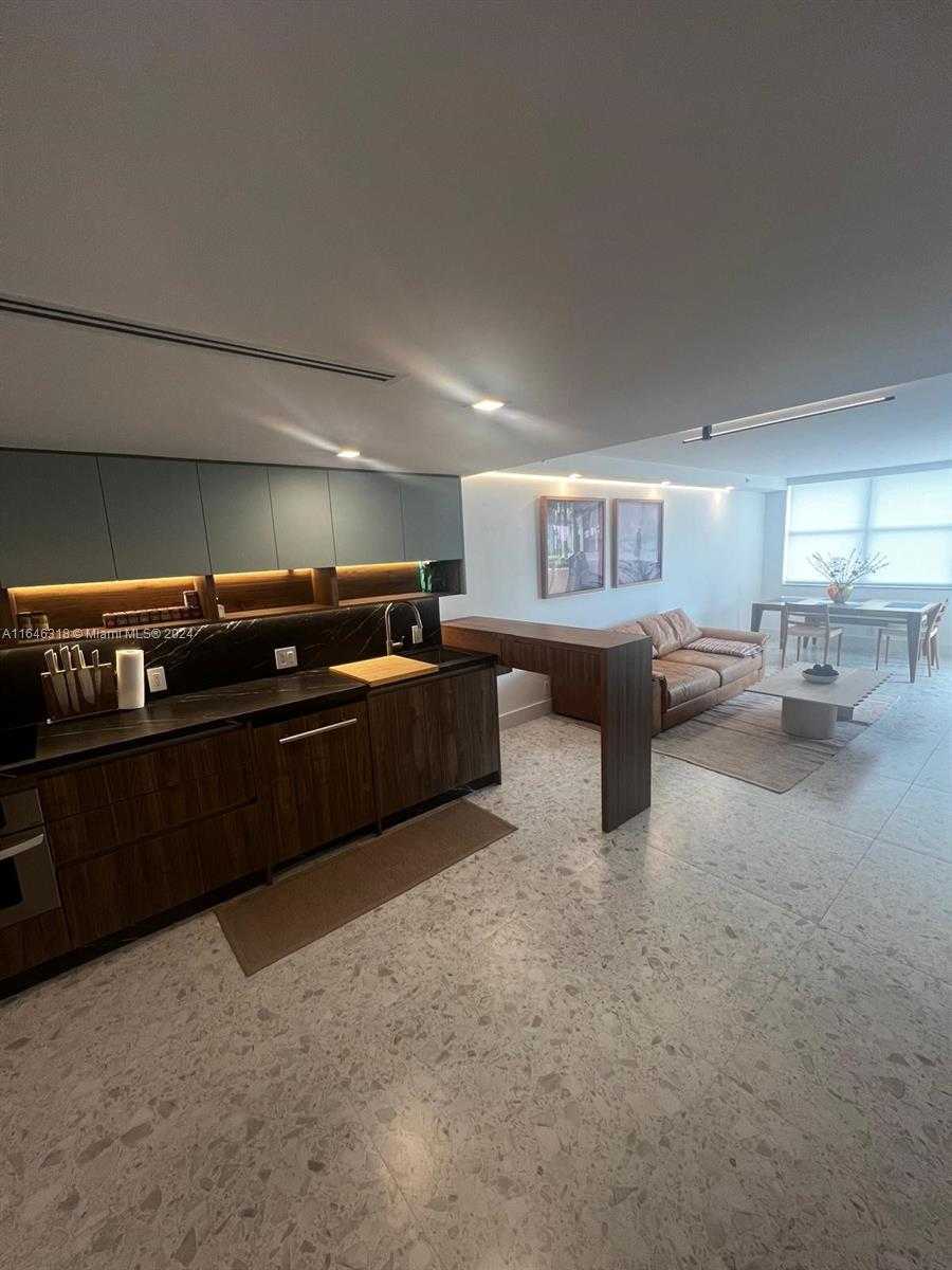 Small Image of 2555 COLLINS AVE #306, Miami Beach Number 13