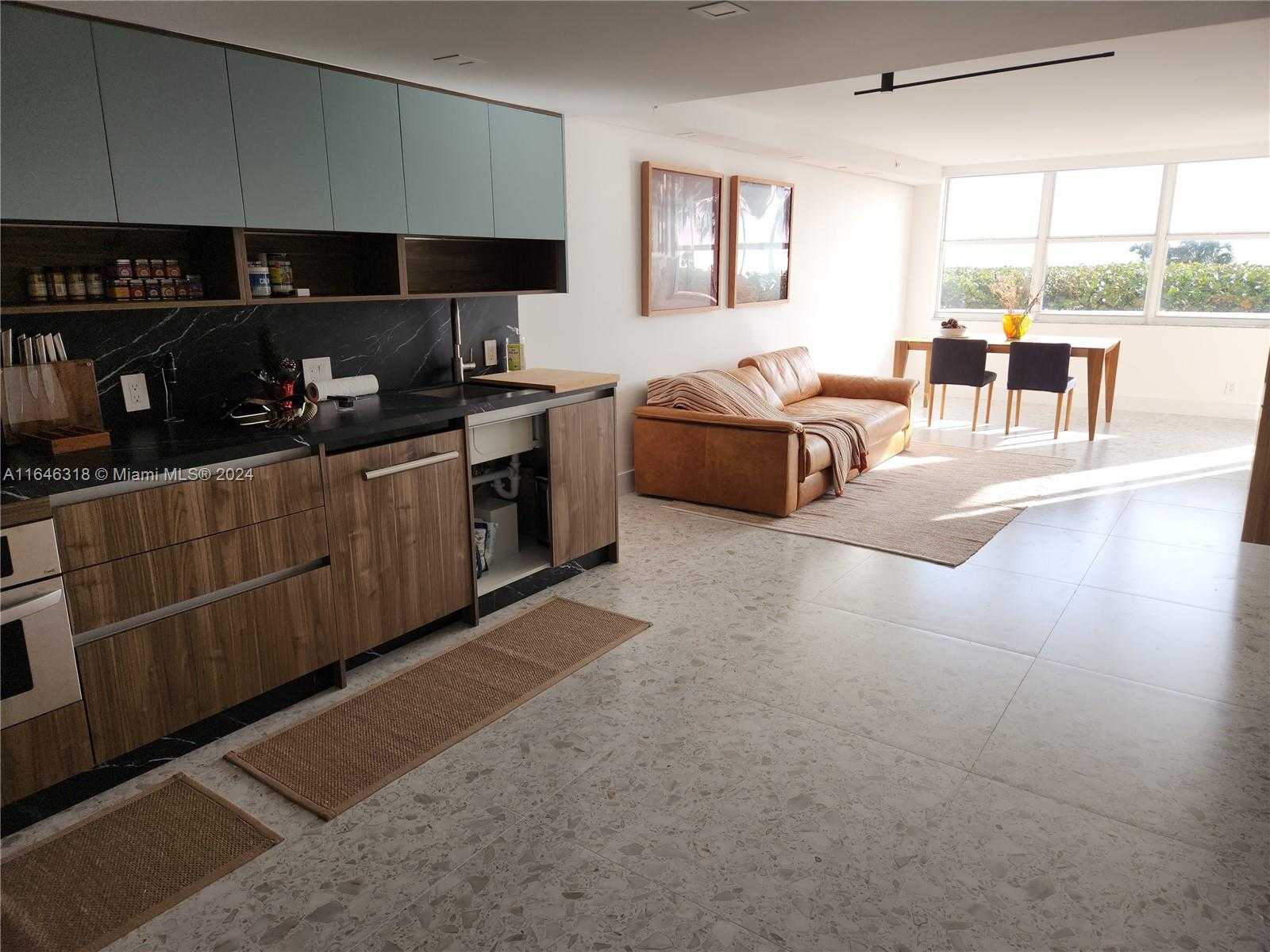 Small Image of 2555 COLLINS AVE #306, Miami Beach Number 15