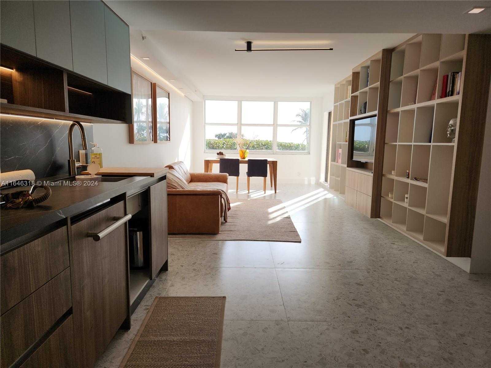 Small Image of 2555 COLLINS AVE #306, Miami Beach Number 17