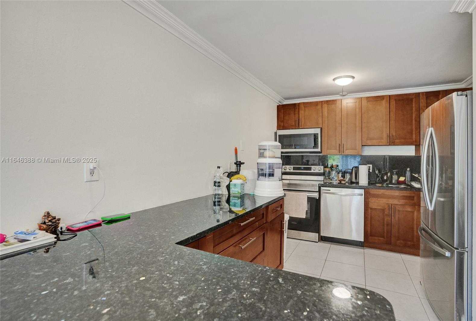 Small Image of 1801 SOUTH TREASURE DR #329, North Bay Village Number 5