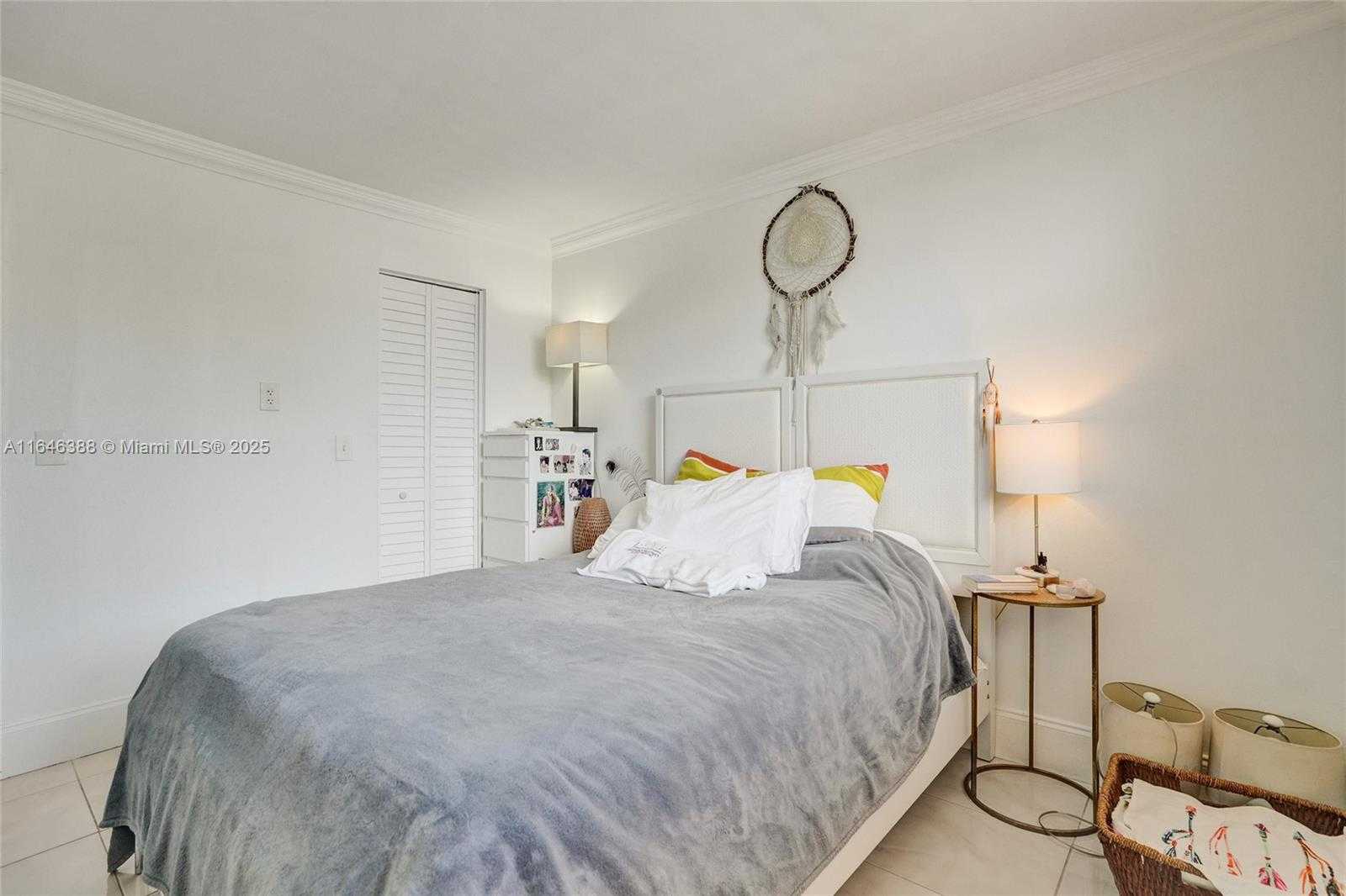 Small Image of 1801 SOUTH TREASURE DR #329, North Bay Village Number 9