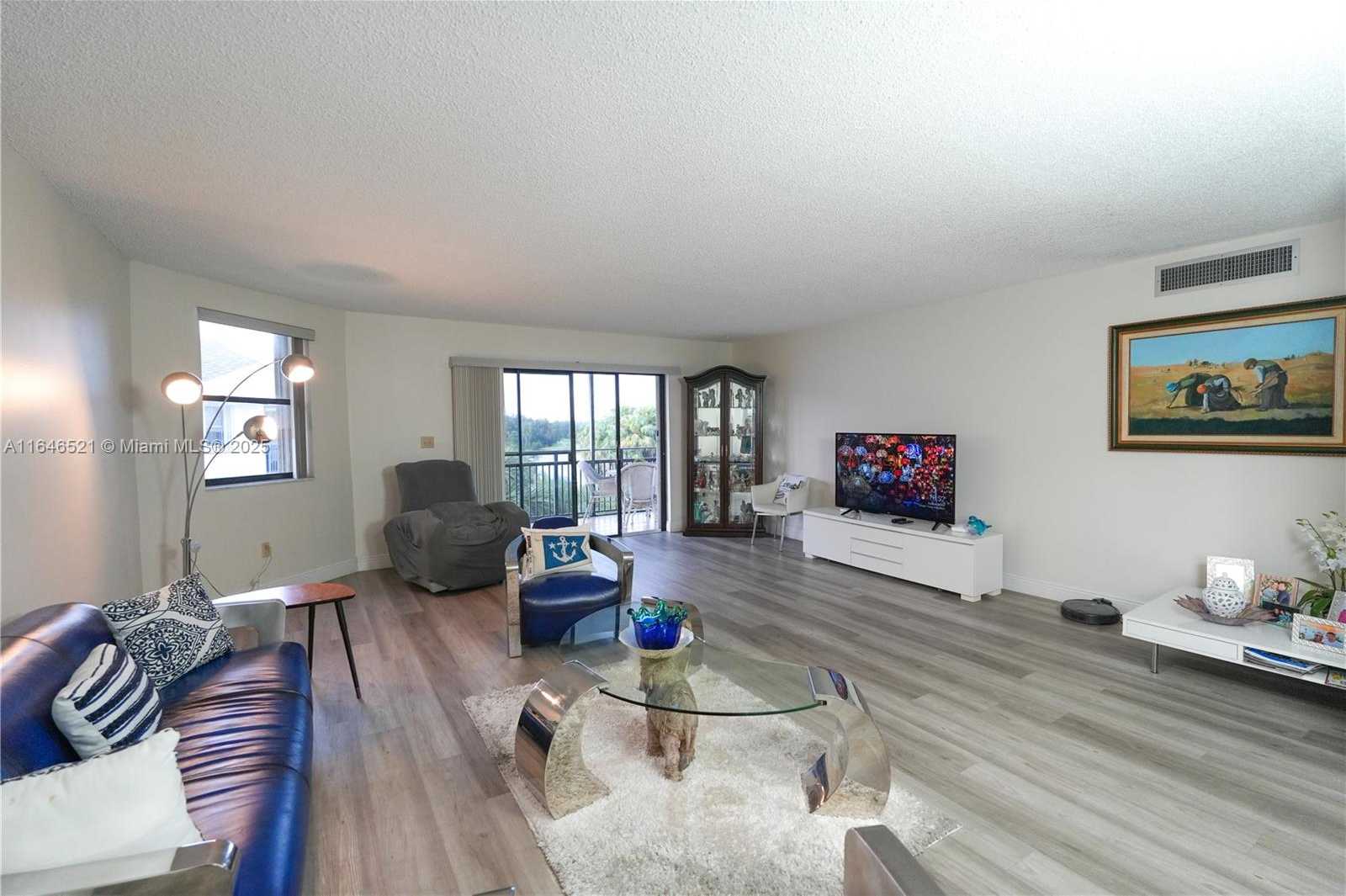 Small Image of 16051 BLATT BLVD #401, Weston Number 10