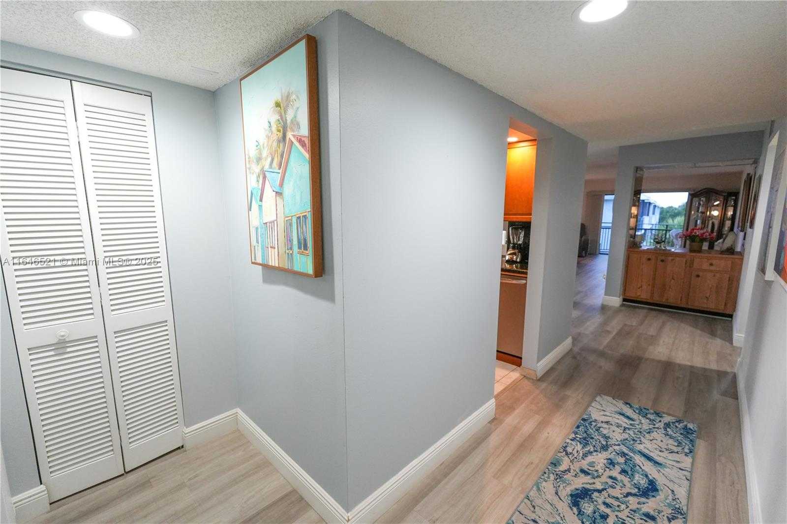 Small Image of 16051 BLATT BLVD #401, Weston Number 12