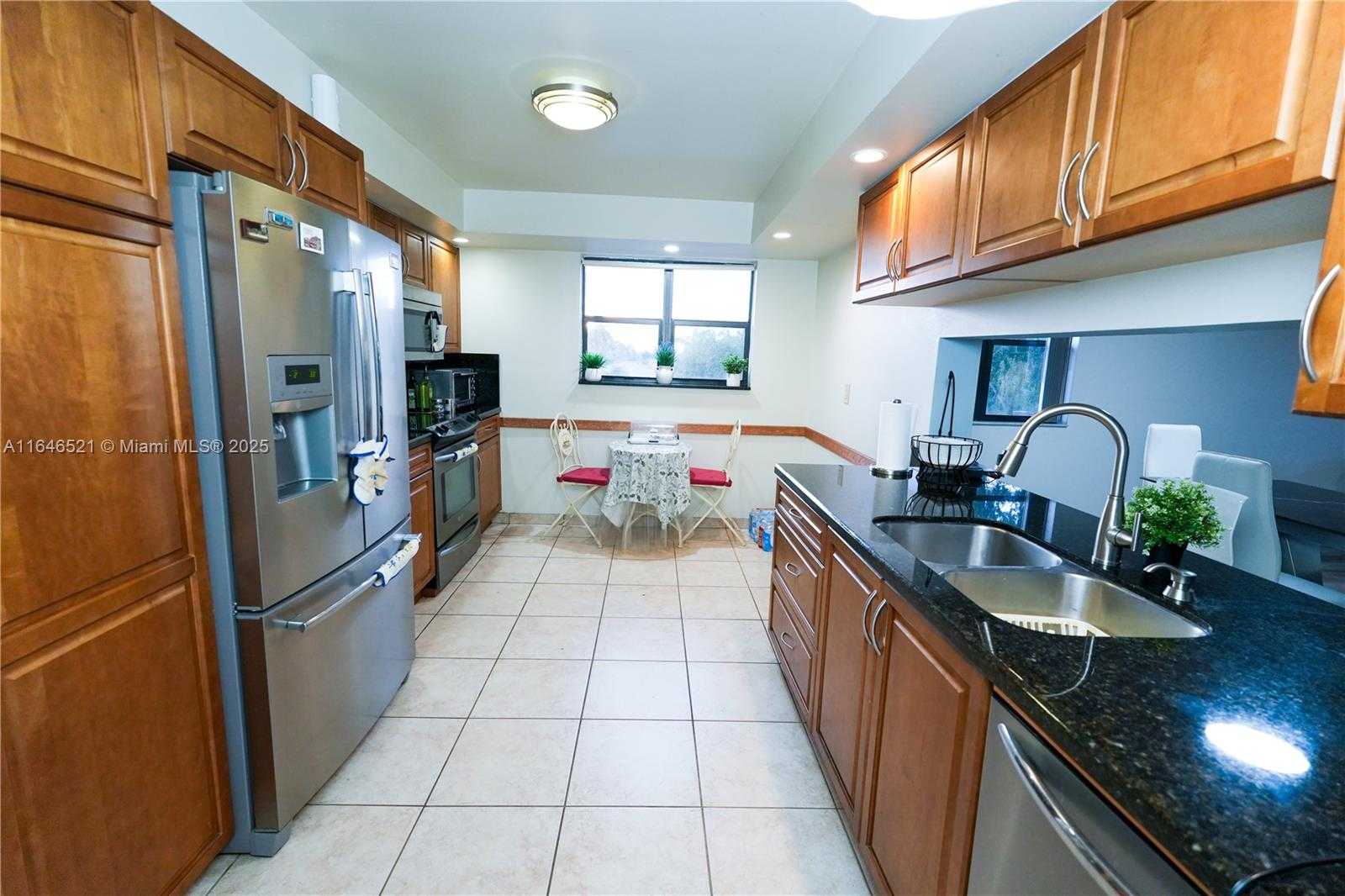 Small Image of 16051 BLATT BLVD #401, Weston Number 13