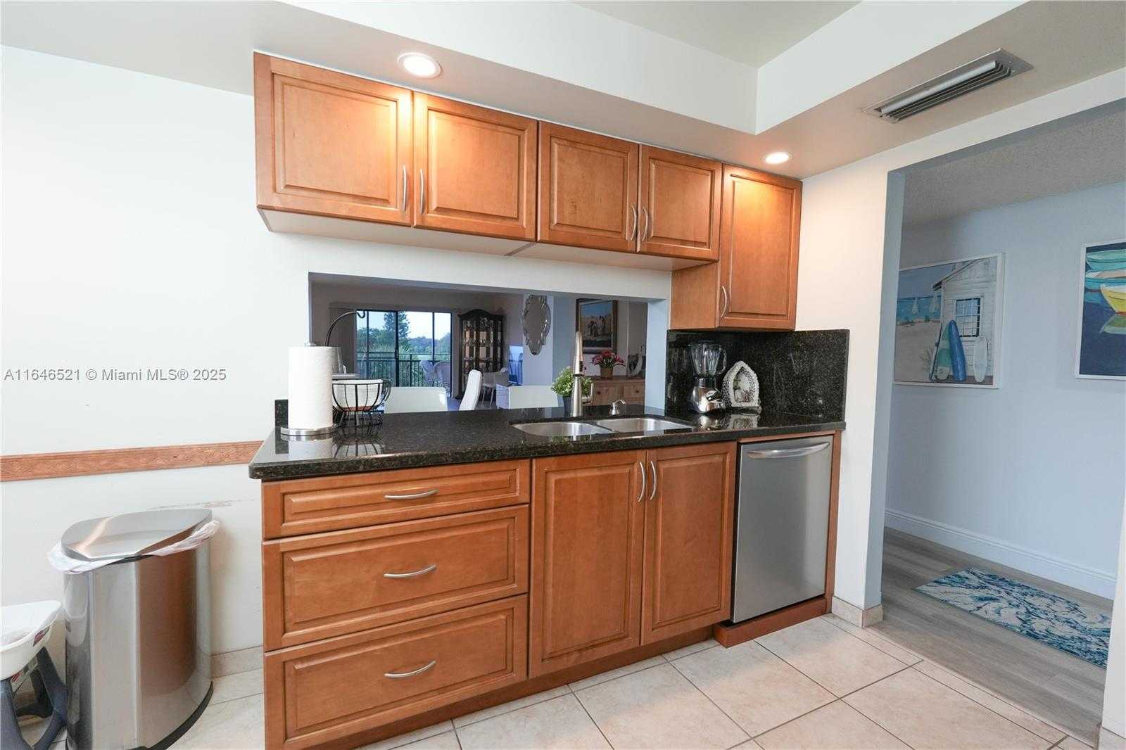 Small Image of 16051 BLATT BLVD #401, Weston Number 15