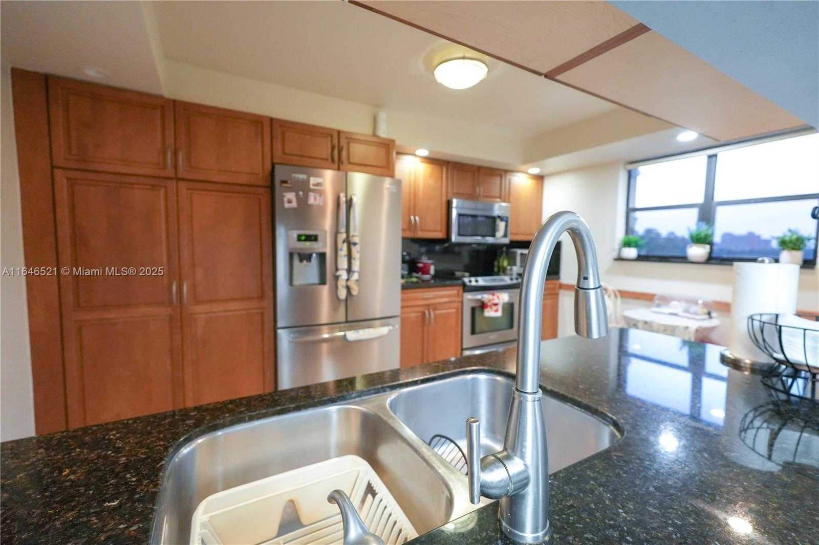 Small Image of 16051 BLATT BLVD #401, Weston Number 16