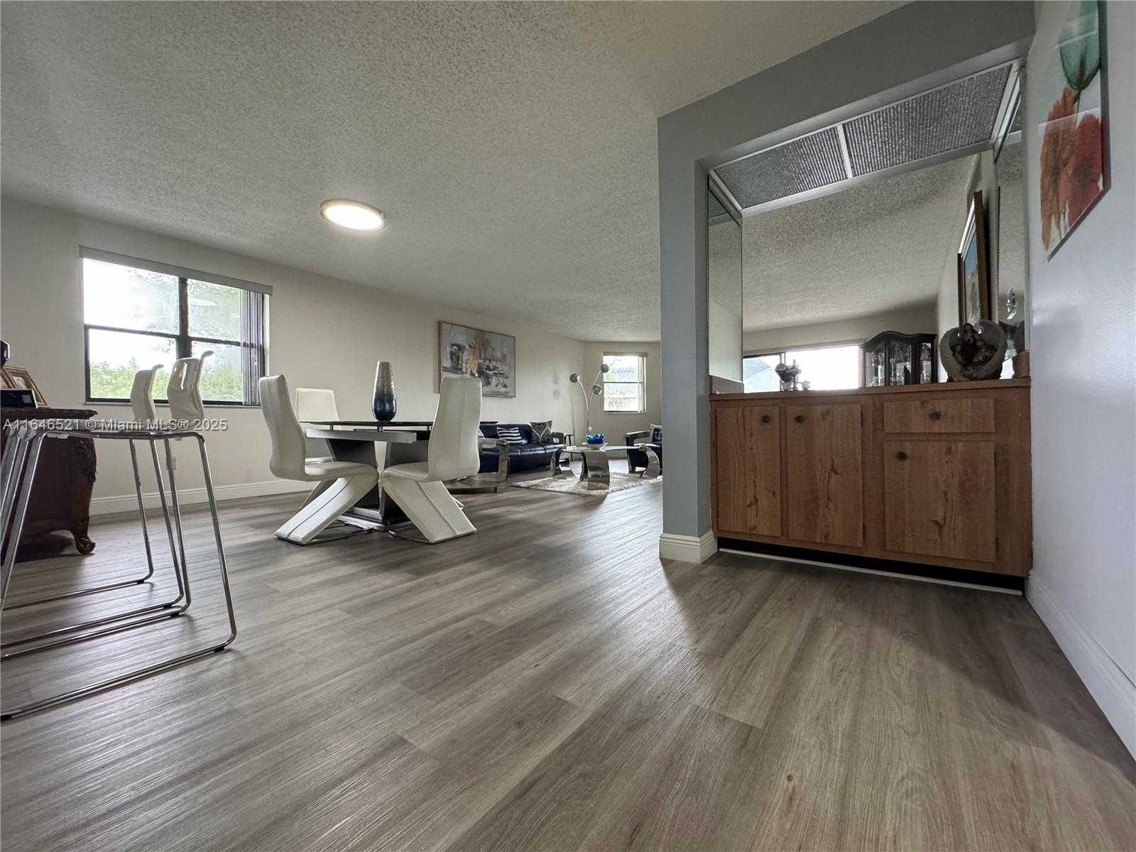 Small Image of 16051 BLATT BLVD #401, Weston Number 21