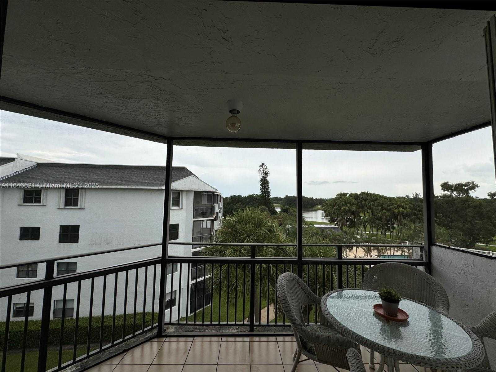 Small Image of 16051 BLATT BLVD #401, Weston Number 24