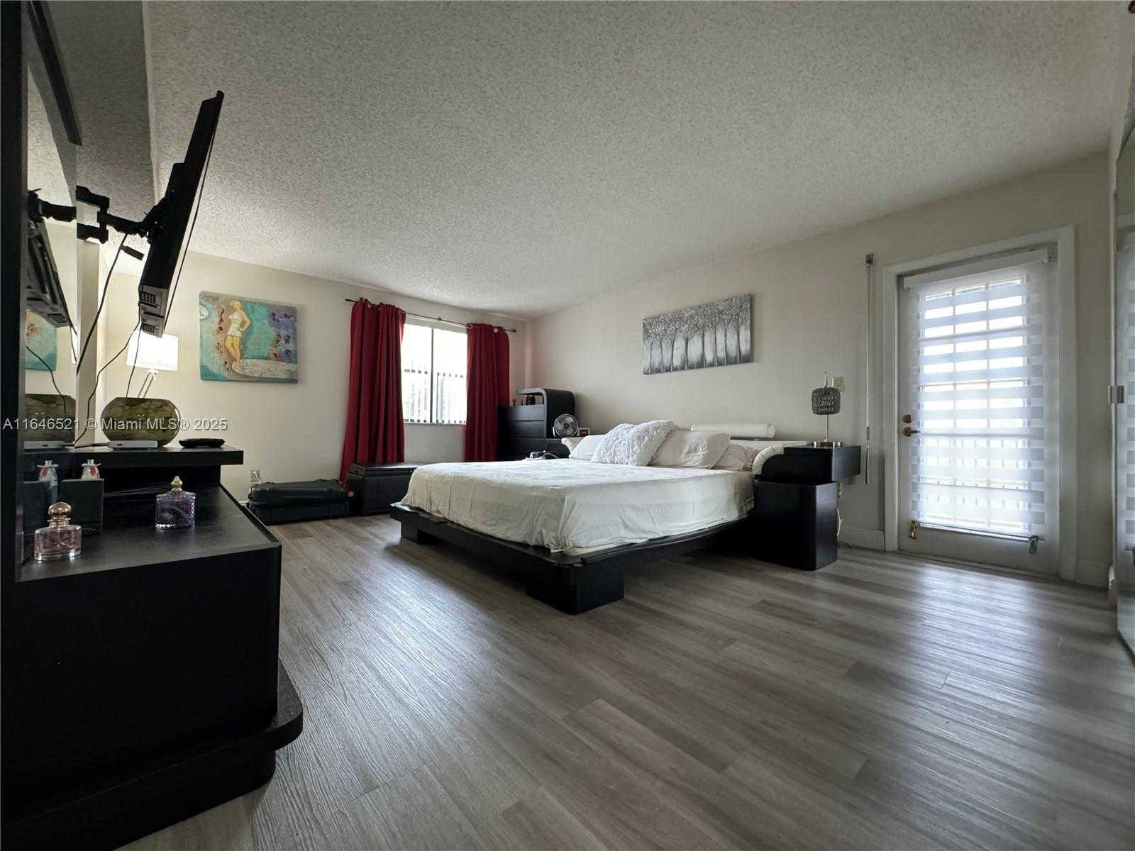 Small Image of 16051 BLATT BLVD #401, Weston Number 35