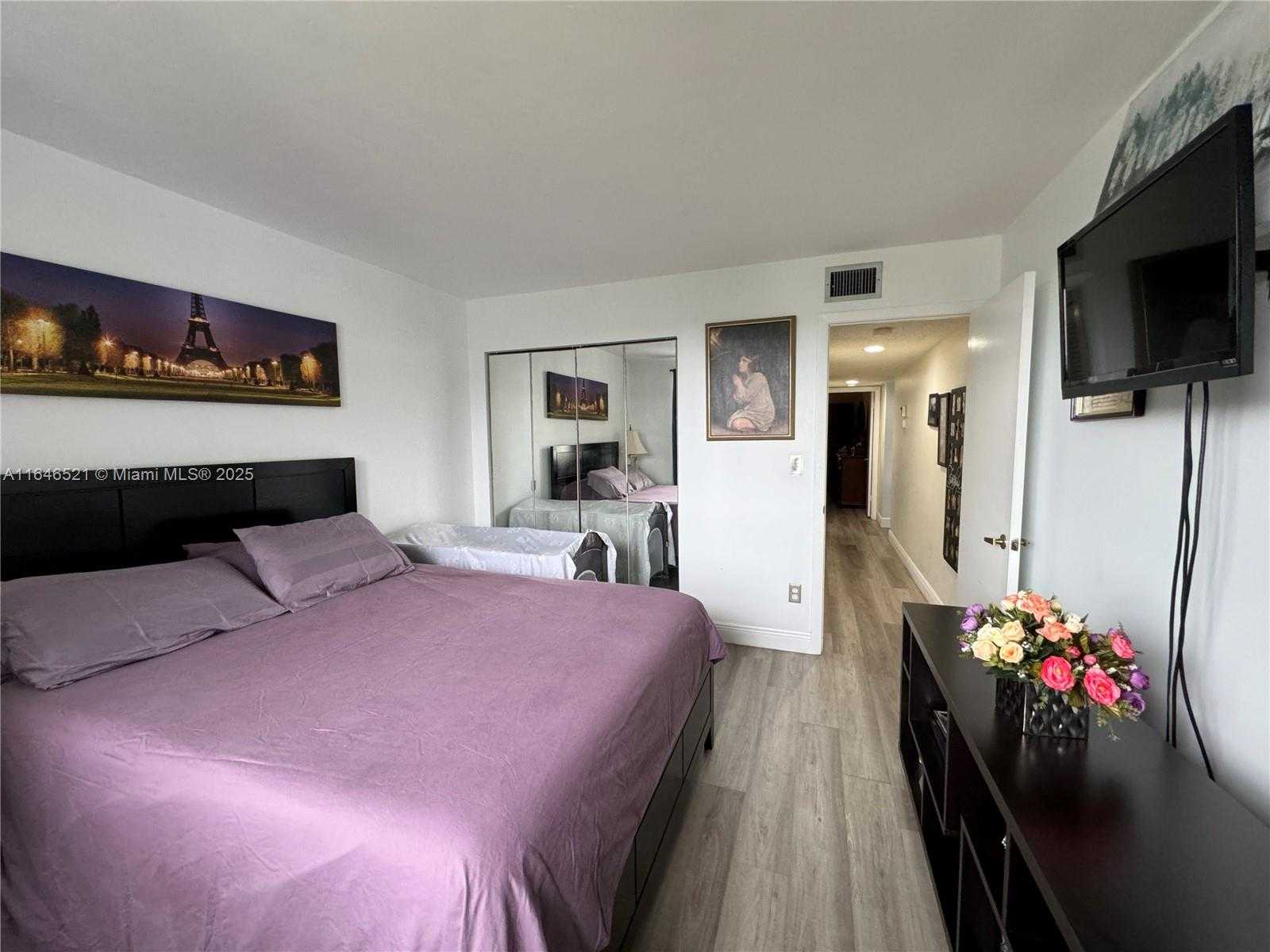 Small Image of 16051 BLATT BLVD #401, Weston Number 45