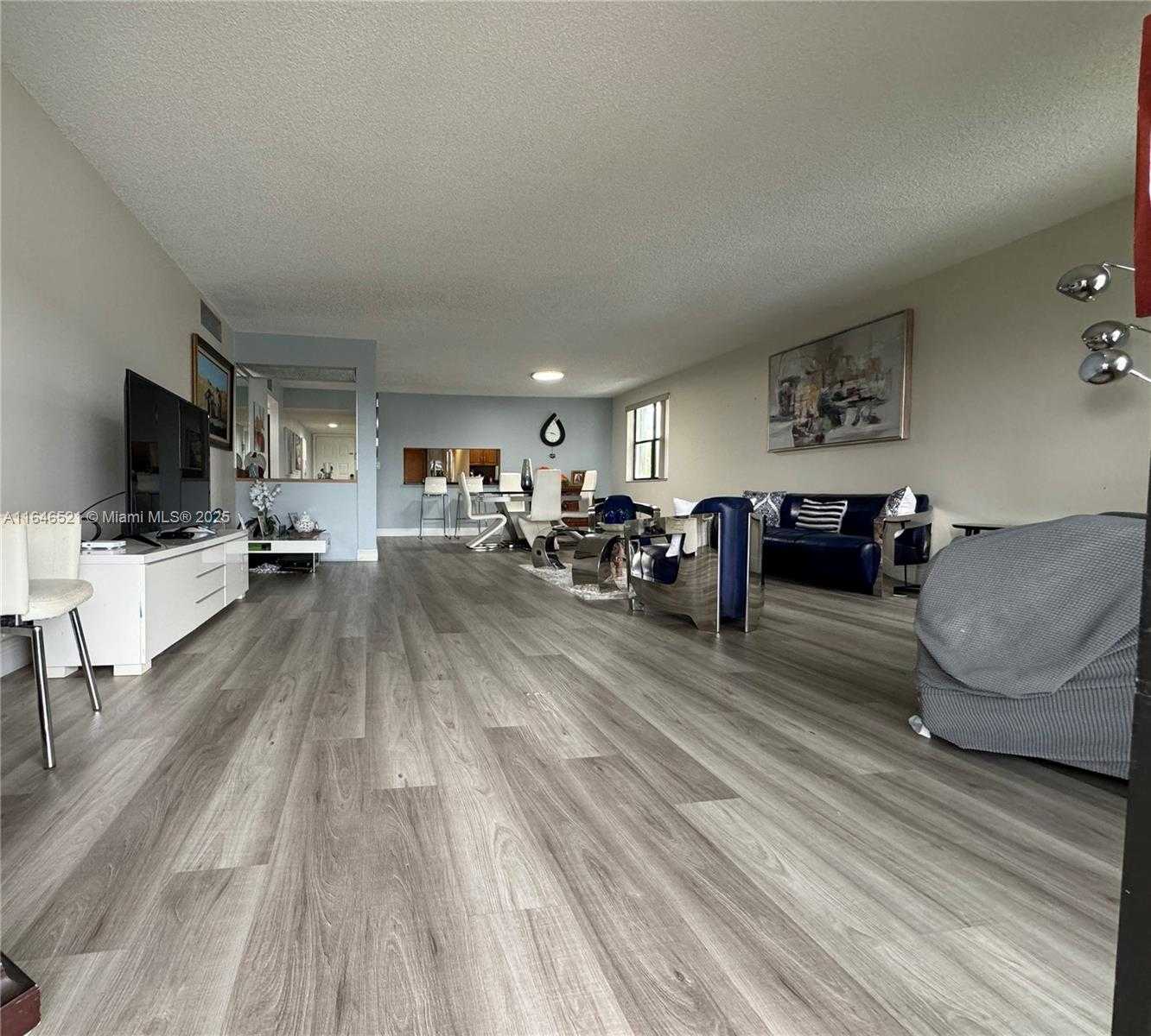 Small Image of 16051 BLATT BLVD #401, Weston Number 56