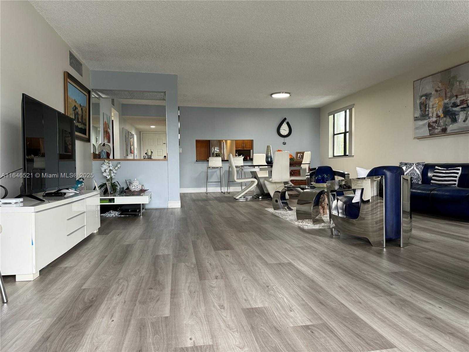 Small Image of 16051 BLATT BLVD #401, Weston Number 57