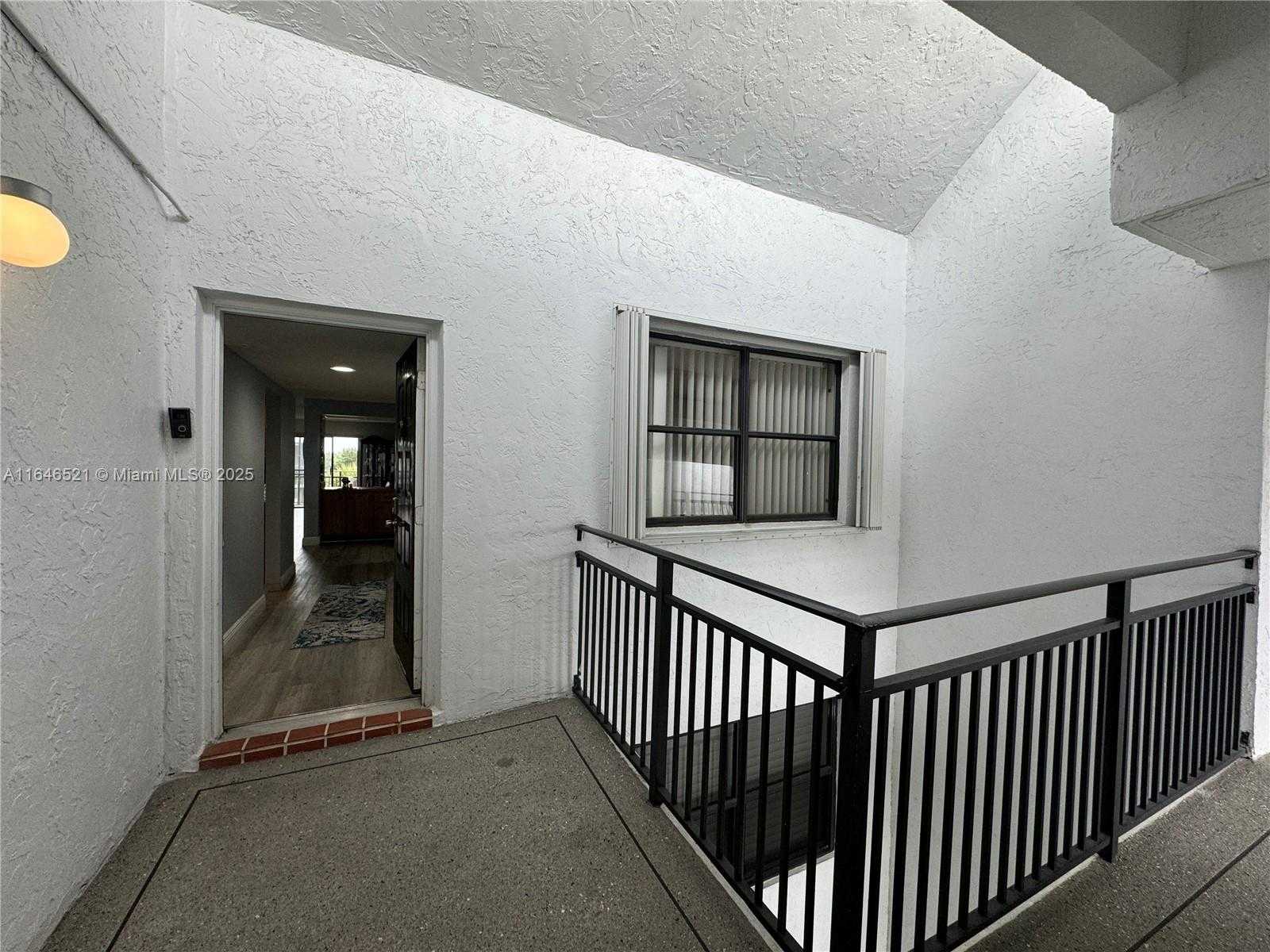 Small Image of 16051 BLATT BLVD #401, Weston Number 67