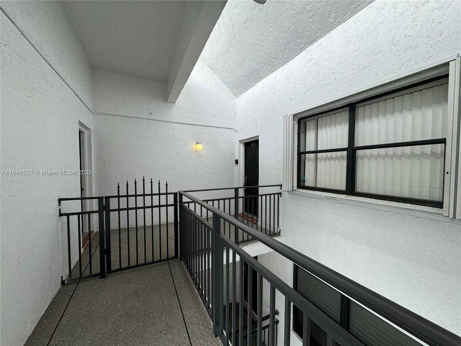Small Image of 16051 BLATT BLVD #401, Weston Number 69