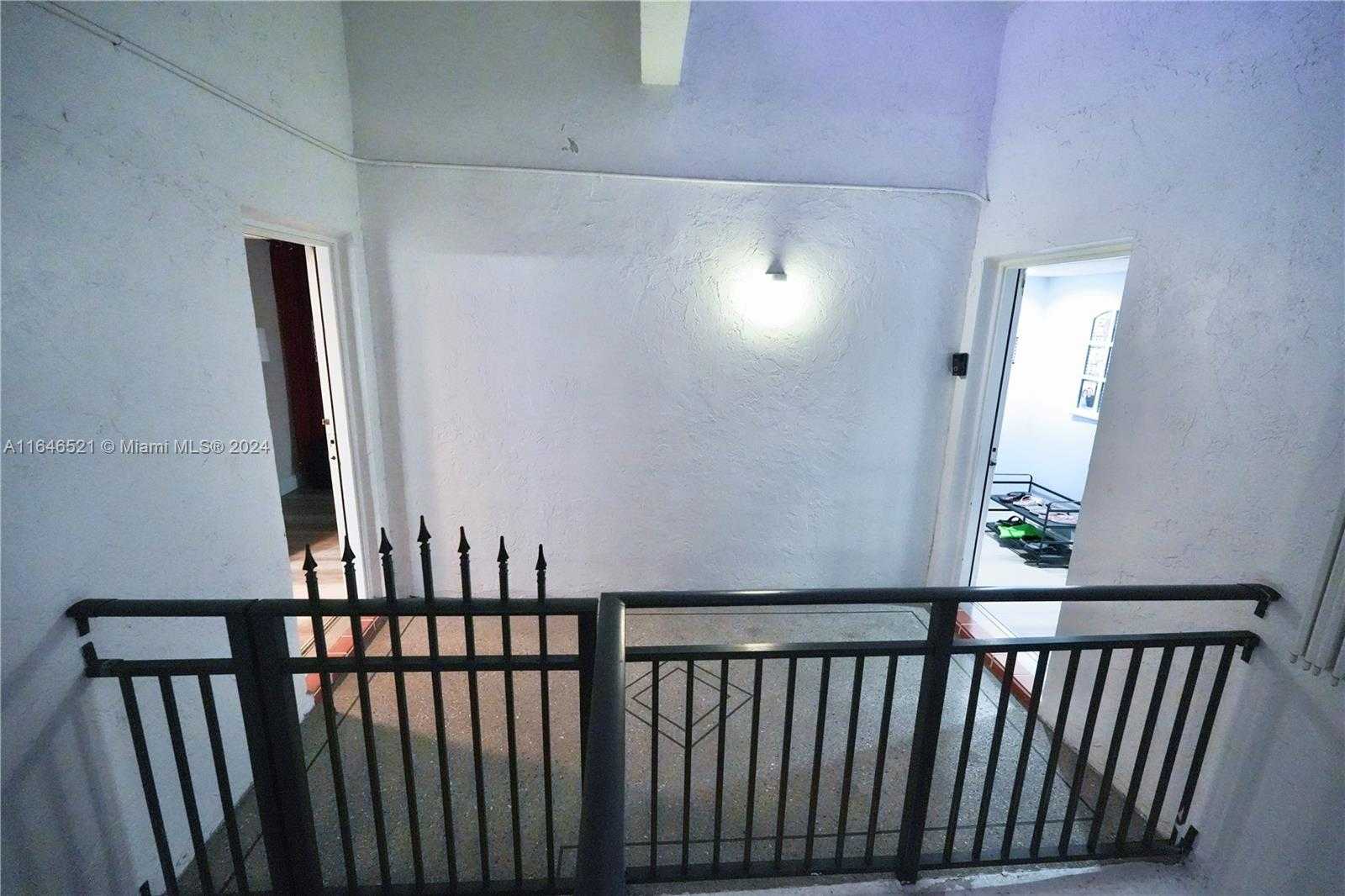 Small Image of 16051 BLATT BLVD #401, Weston Number 72