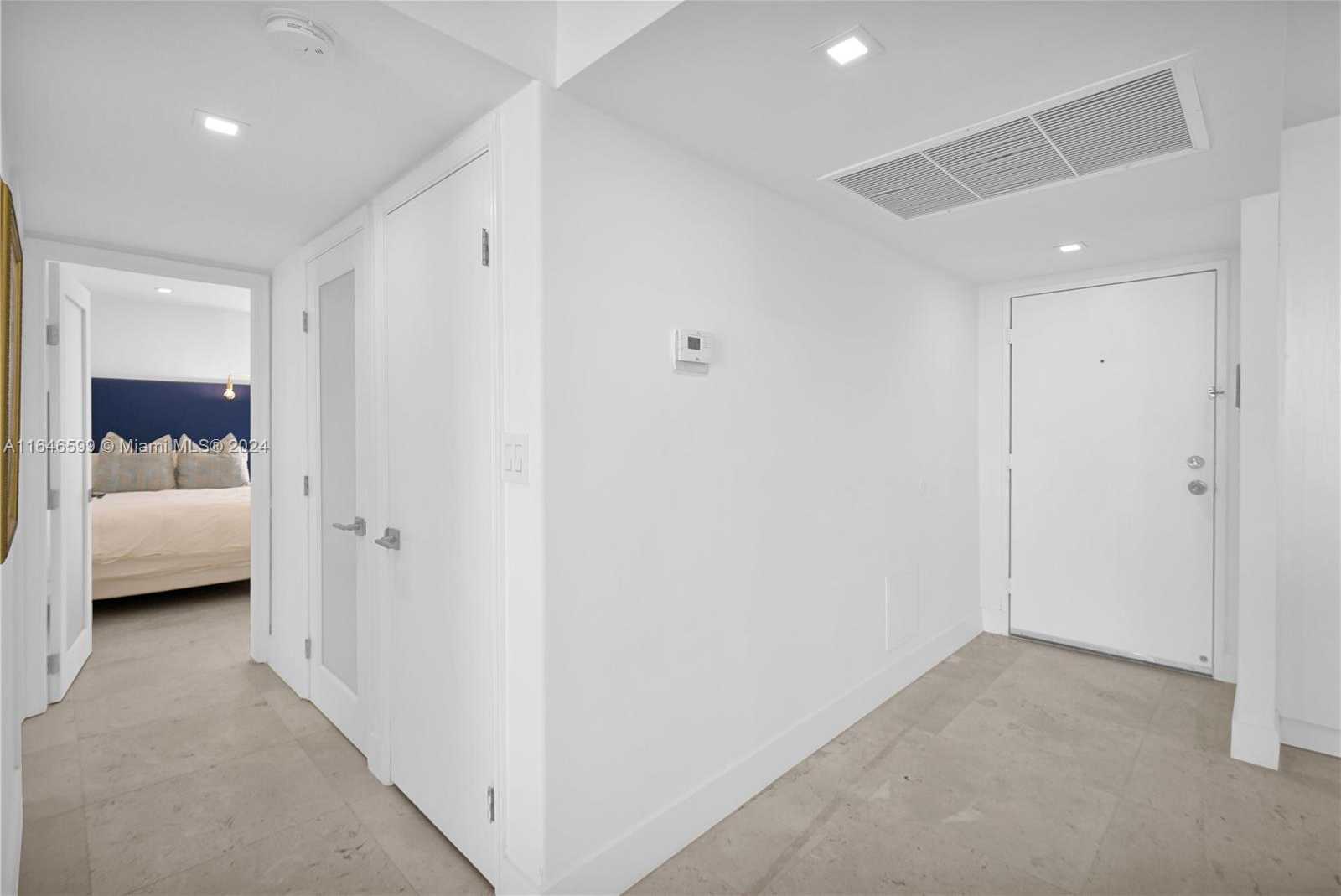 Small Image of 5555 COLLINS AVE #3N, Miami Beach Number 13