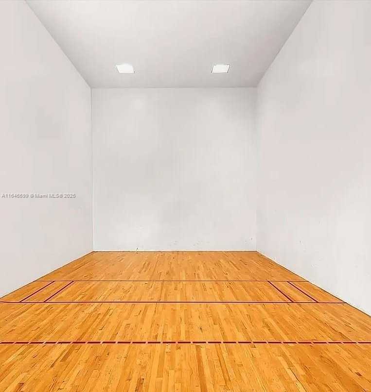 Small Image of 5555 COLLINS AVE #3N, Miami Beach Number 49