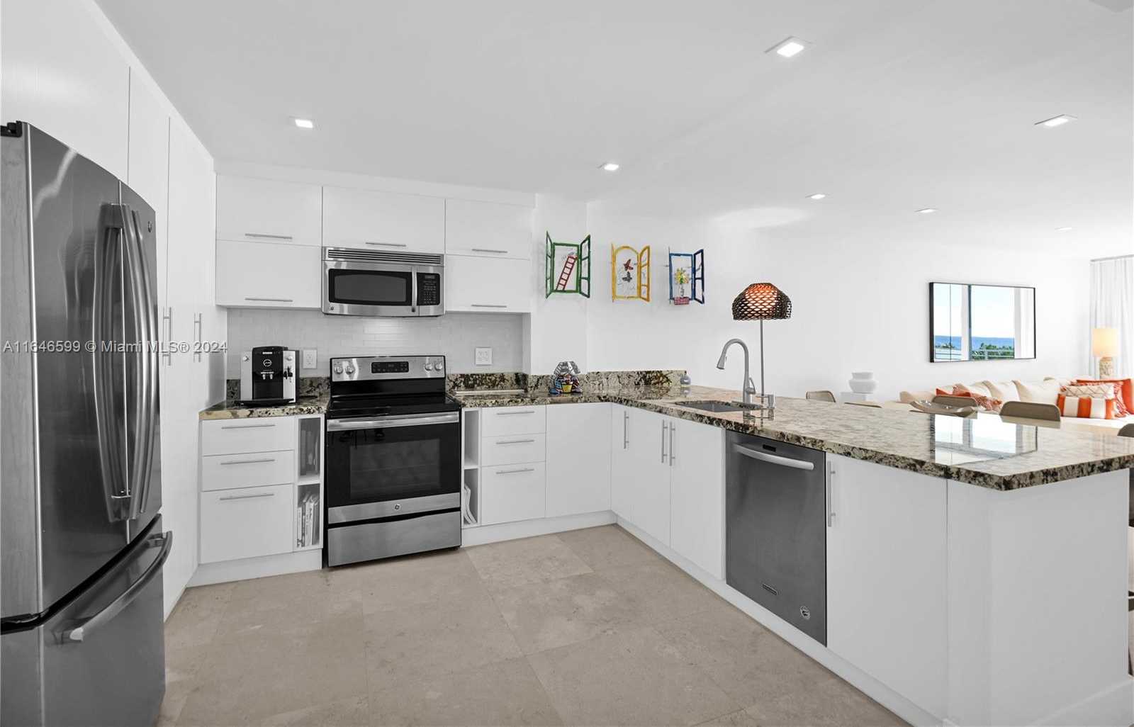 Small Image of 5555 COLLINS AVE #3N, Miami Beach Number 7