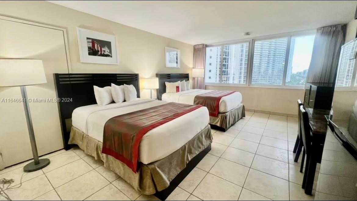 Small Image of 19201 COLLINS AVE #942, Sunny Isles Beach Number 2