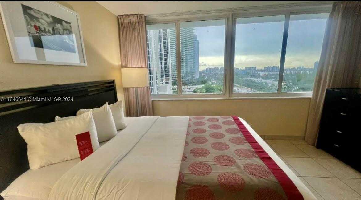Small Image of 19201 COLLINS AVE #942, Sunny Isles Beach Number 3