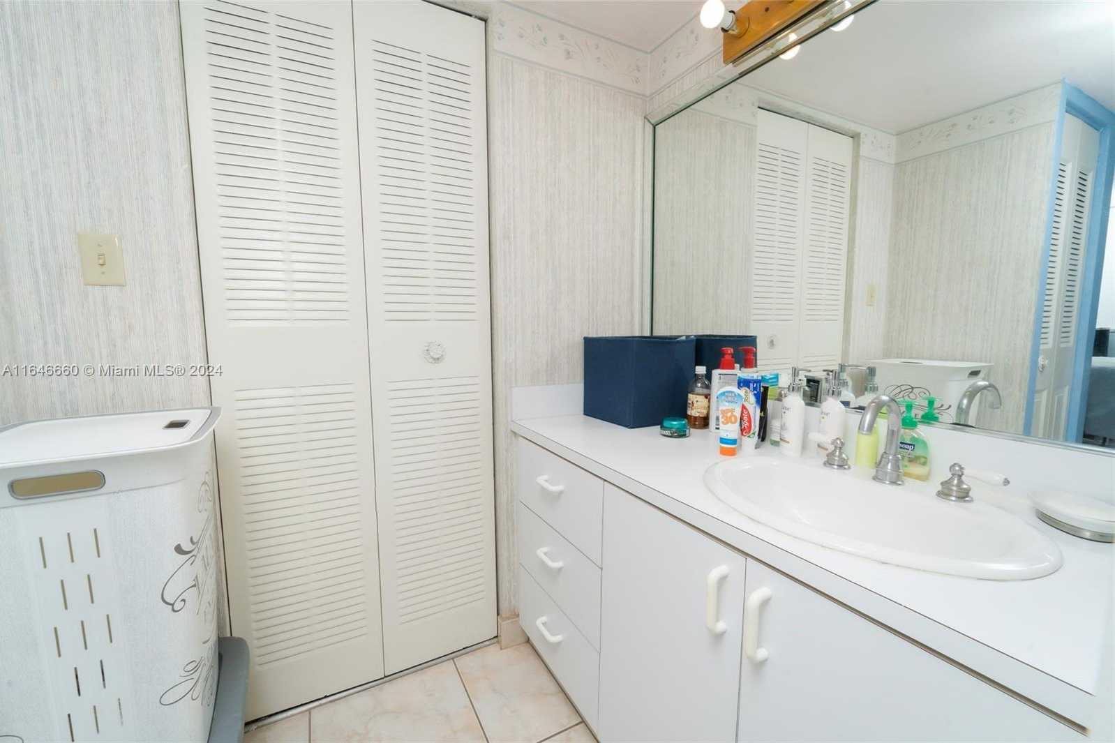 Small Image of 16558 NORTH EAST 26TH AVE #2A, North Miami Beach Number 22