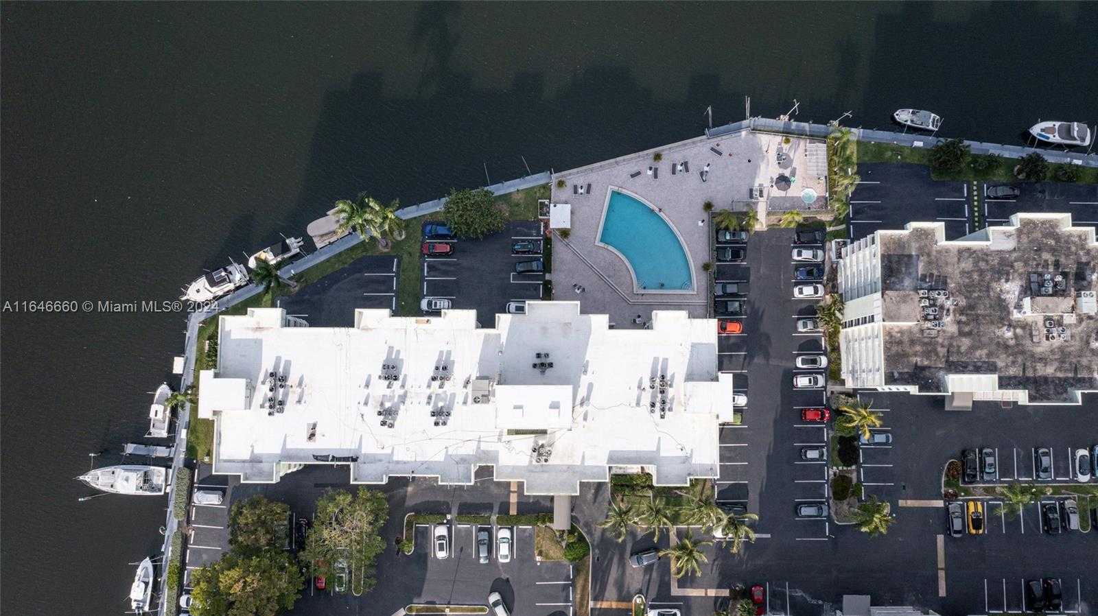 Small Image of 16558 NORTH EAST 26TH AVE #2A, North Miami Beach Number 5