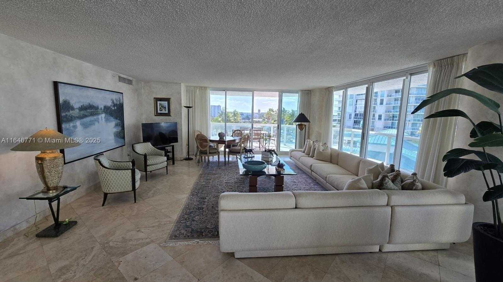 Small Image of 16400 COLLINS AVE #646, Sunny Isles Beach Number 4